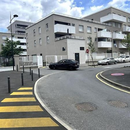 La Royaute A 22 Min De Disneyland Et Center Parcs Meaux Exterior foto